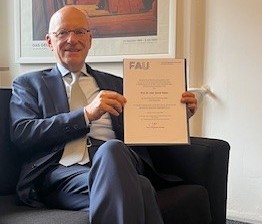 Zum Artikel "Emeritierung Prof. Cornel Sieber"